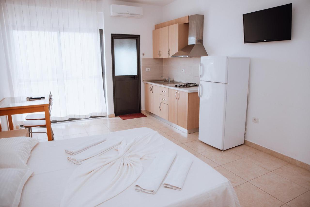 Hotel Perdja Velipoja Kültér fotó