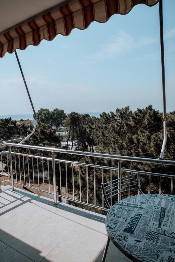 Hotel Perdja Velipoja Kültér fotó