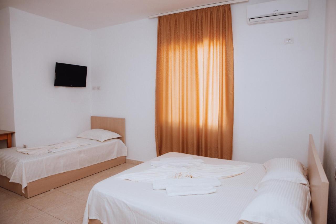 Hotel Perdja Velipoja Kültér fotó