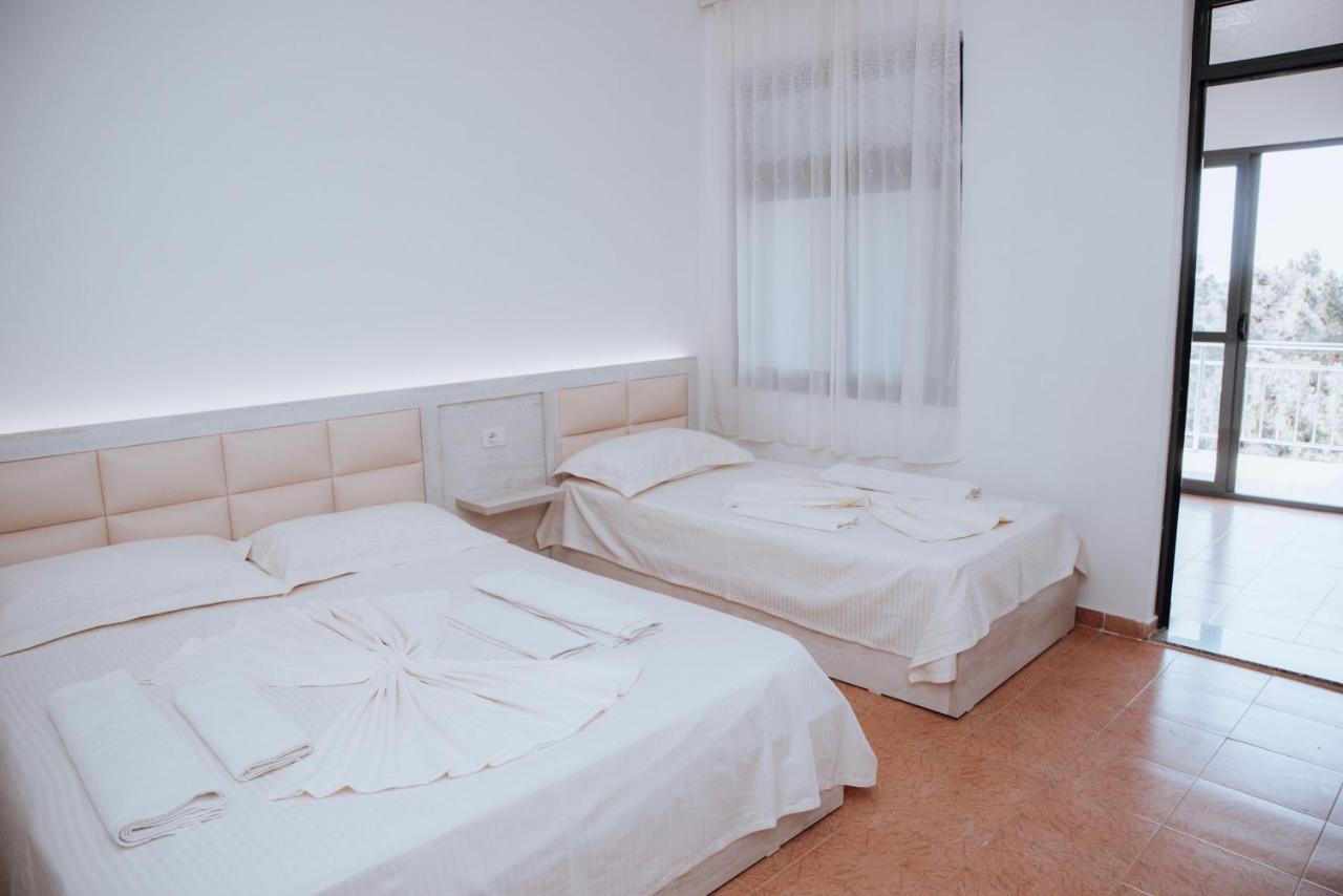 Hotel Perdja Velipoja Kültér fotó