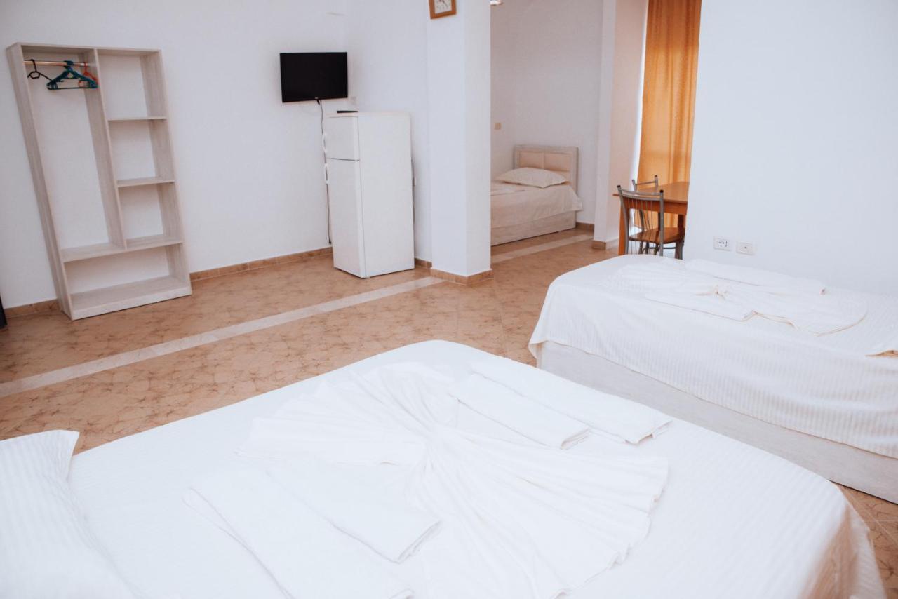 Hotel Perdja Velipoja Kültér fotó