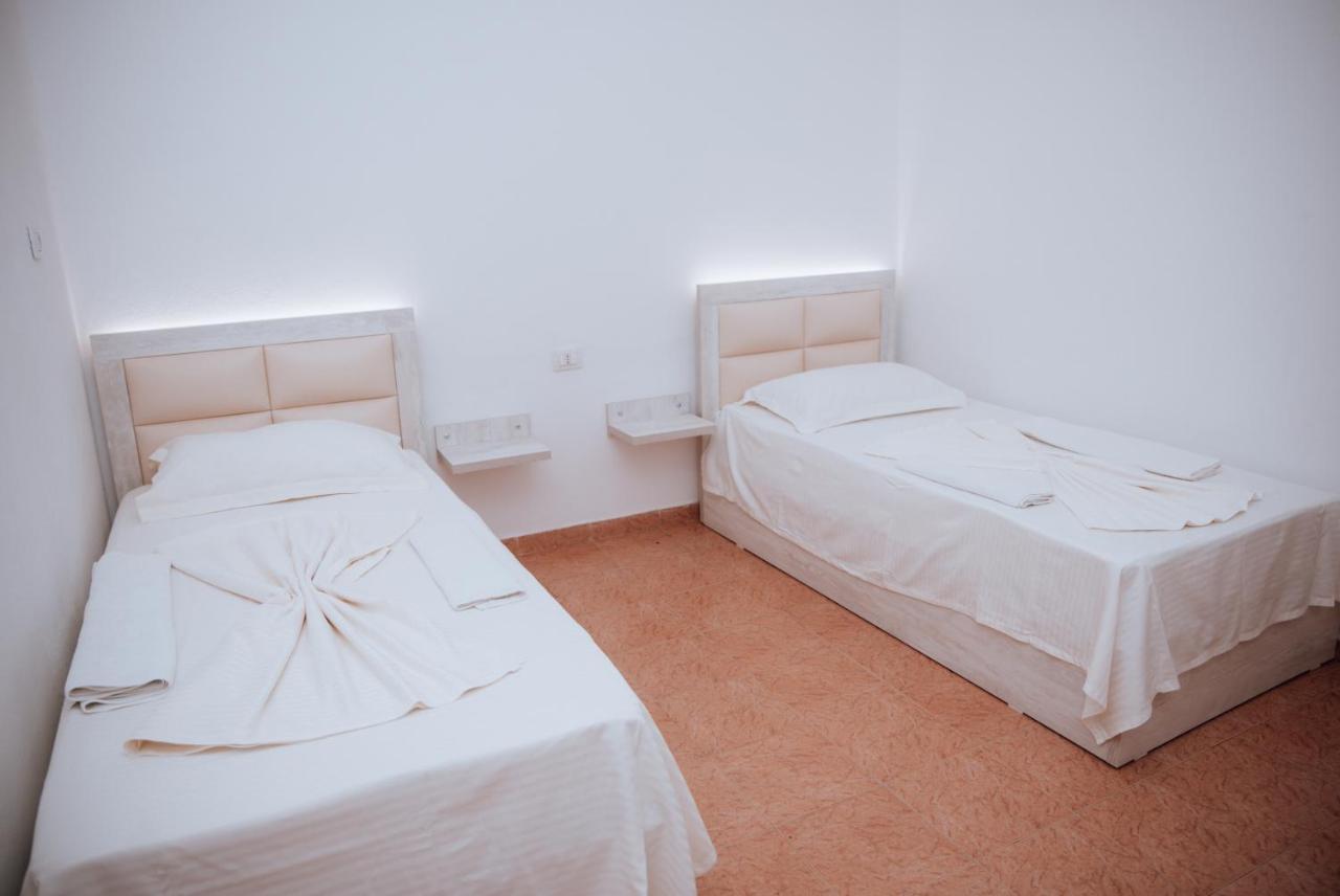 Hotel Perdja Velipoja Kültér fotó