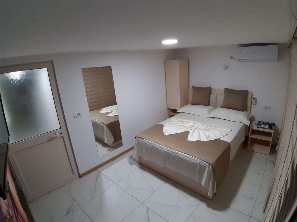 Hotel Perdja Velipoja Kültér fotó