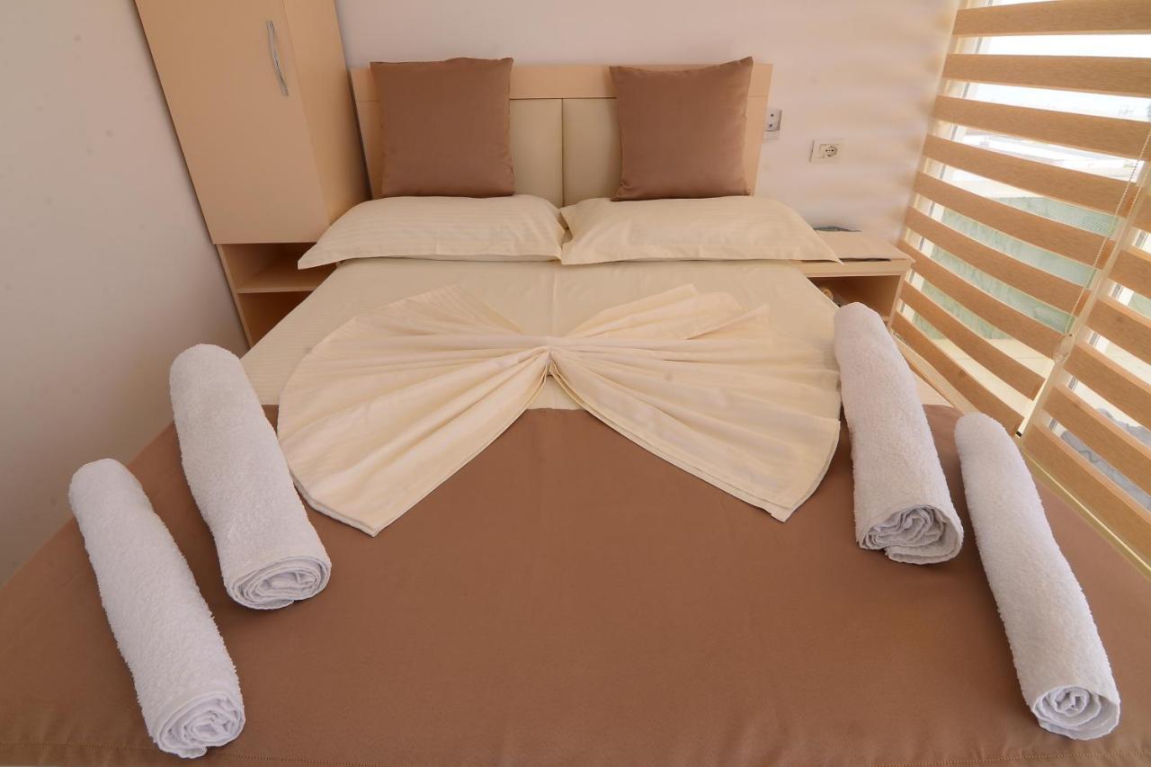 Hotel Perdja Velipoja Kültér fotó