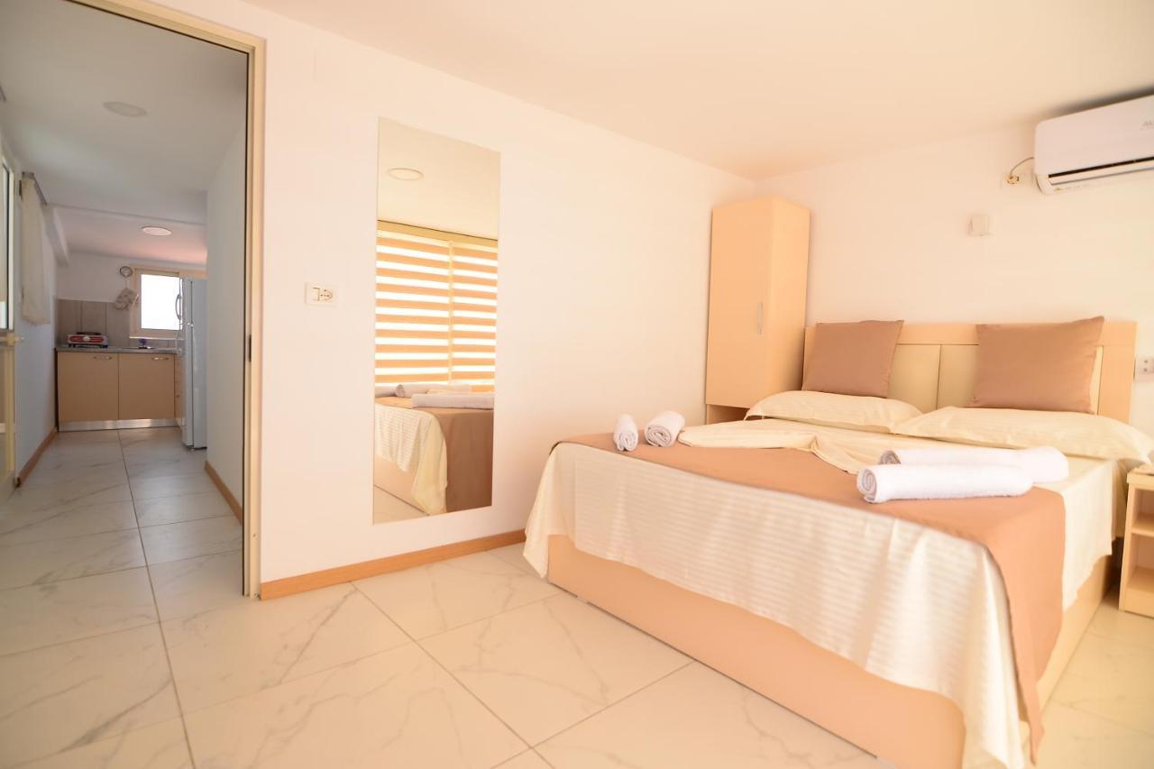 Hotel Perdja Velipoja Kültér fotó