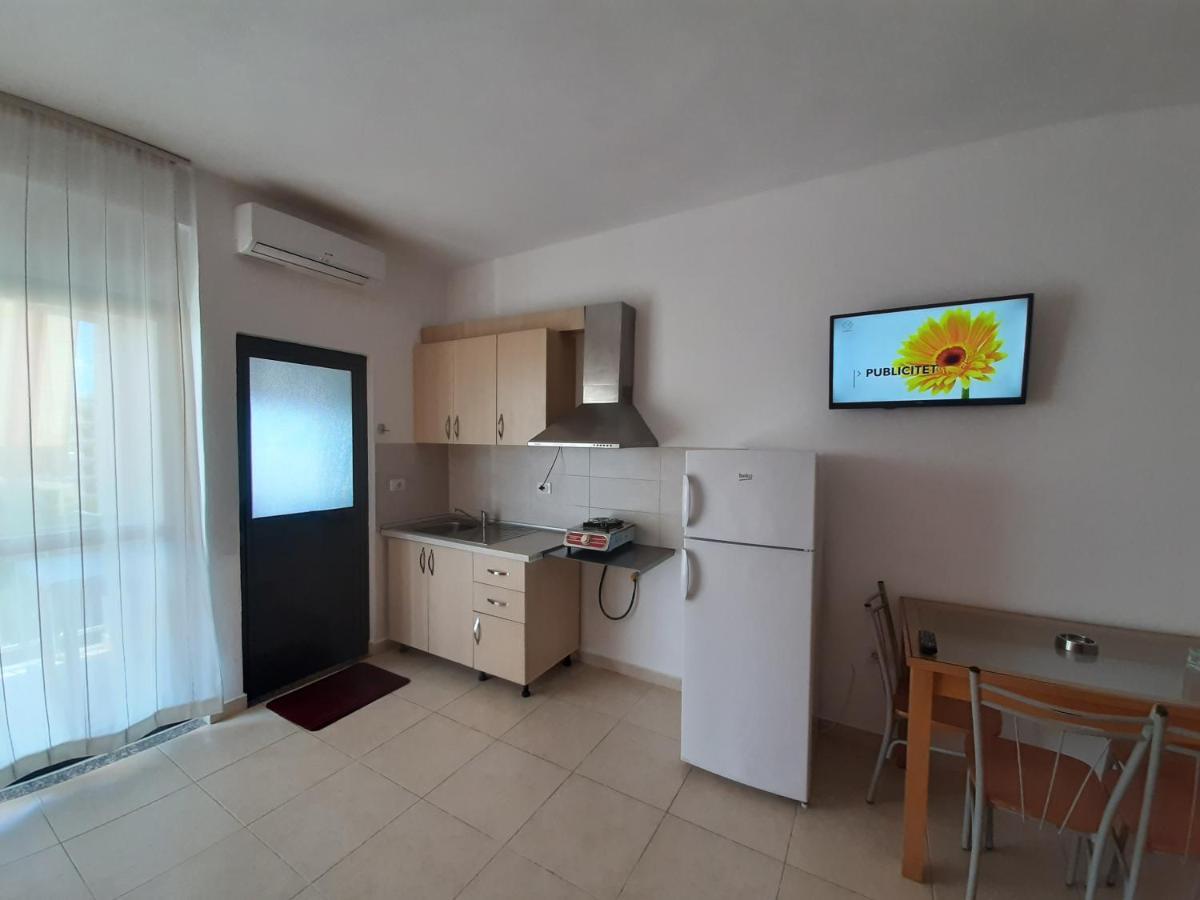 Hotel Perdja Velipoja Kültér fotó