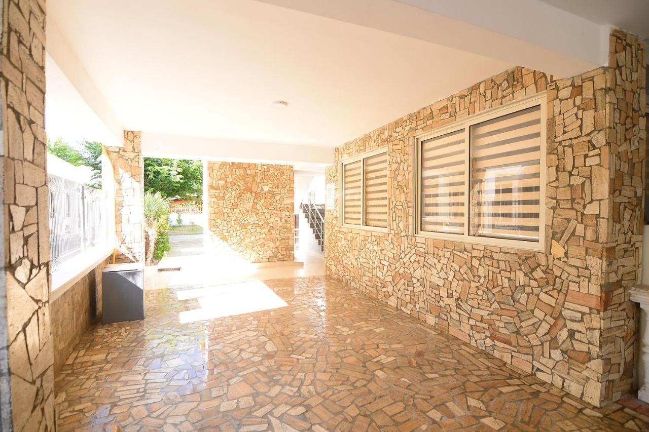 Hotel Perdja Velipoja Kültér fotó