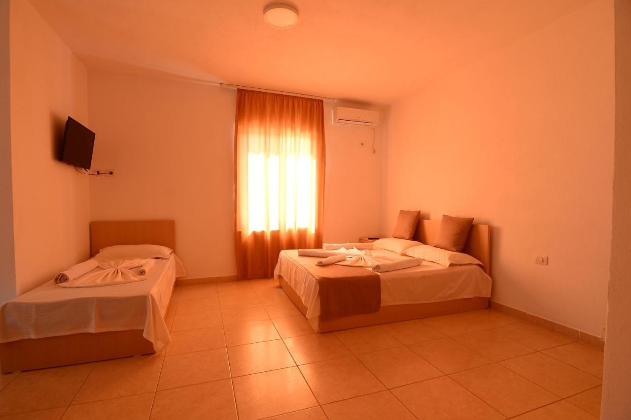 Hotel Perdja Velipoja Kültér fotó