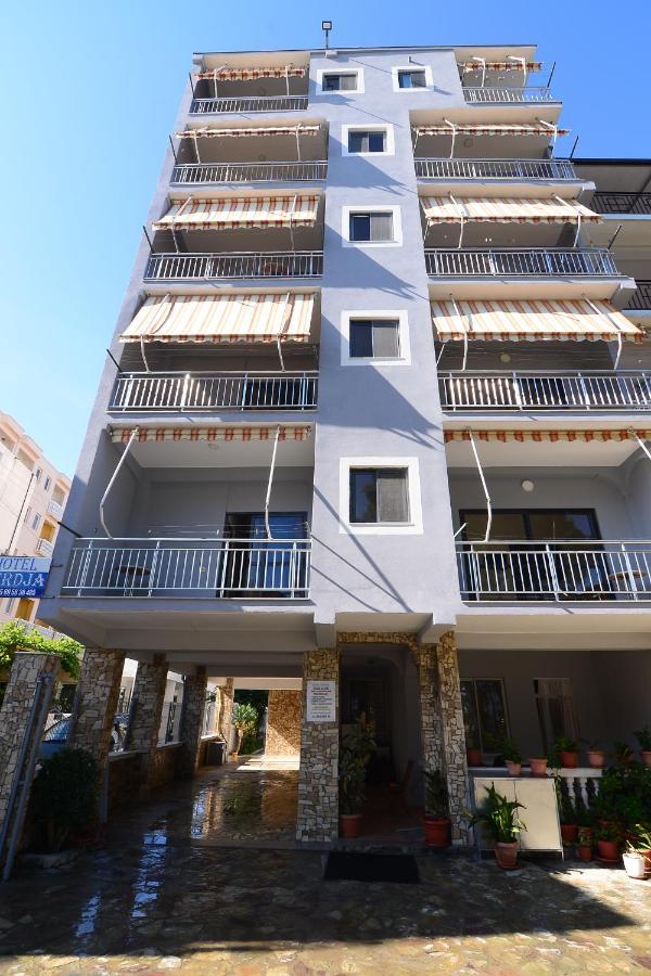 Hotel Perdja Velipoja Kültér fotó